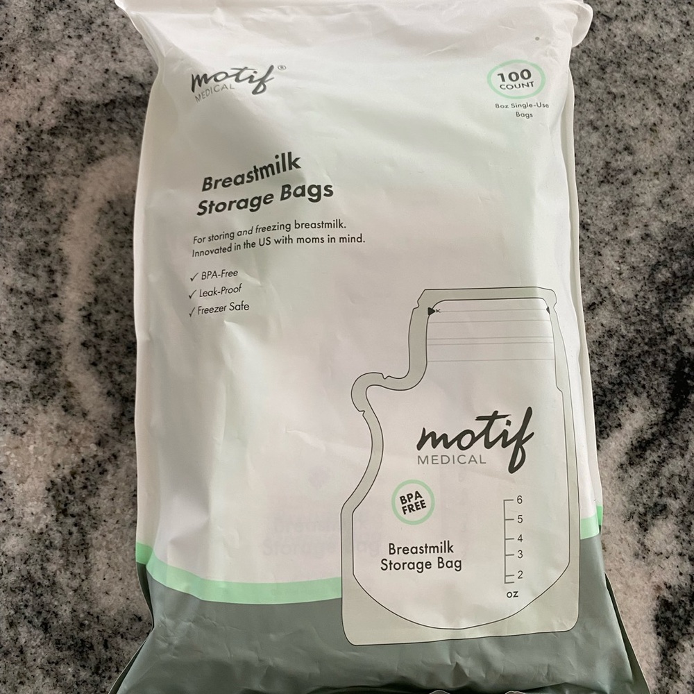 Motif Easy Pour Breastmilk Storage Bags